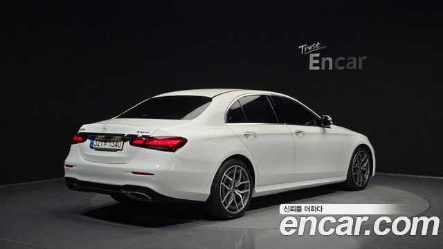 Mercedes-Benz E-Class E220d 4MATIC AMG Line