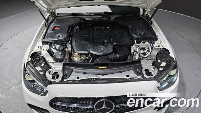 Mercedes-Benz E-Class E220d 4MATIC AMG Line