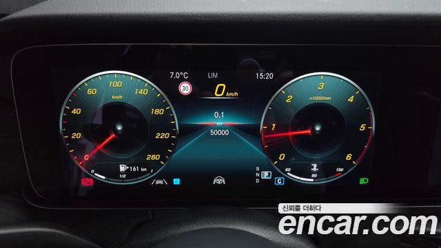 Mercedes-Benz E-Class E220d 4MATIC AMG Line