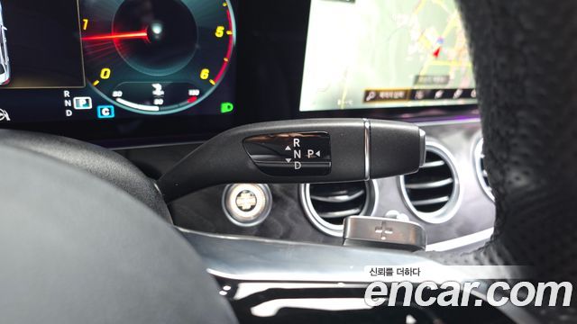 Mercedes-Benz E-Class E220d 4MATIC AMG Line