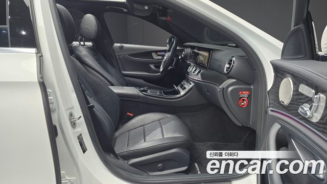 Mercedes-Benz E-Class E220d 4MATIC AMG Line