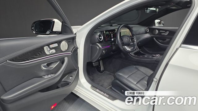 Mercedes-Benz E-Class E220d 4MATIC AMG Line