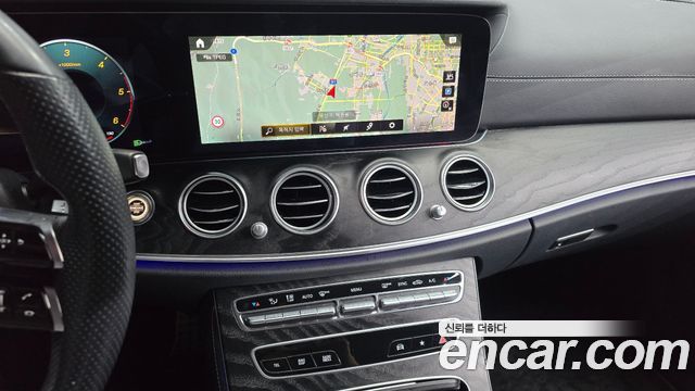 Mercedes-Benz E-Class E220d 4MATIC AMG Line