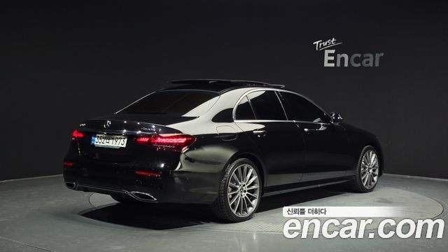Mercedes-Benz E-Class E350 4MATIC AMG Line