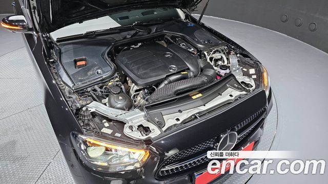 Mercedes-Benz E-Class E350 4MATIC AMG Line