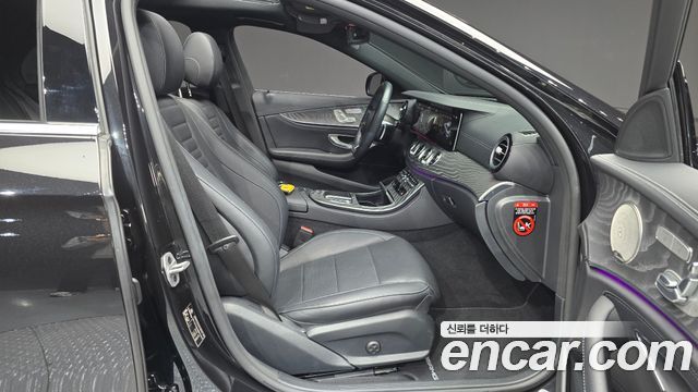 Mercedes-Benz E-Class E350 4MATIC AMG Line