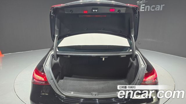 Mercedes-Benz E-Class E350 4MATIC AMG Line