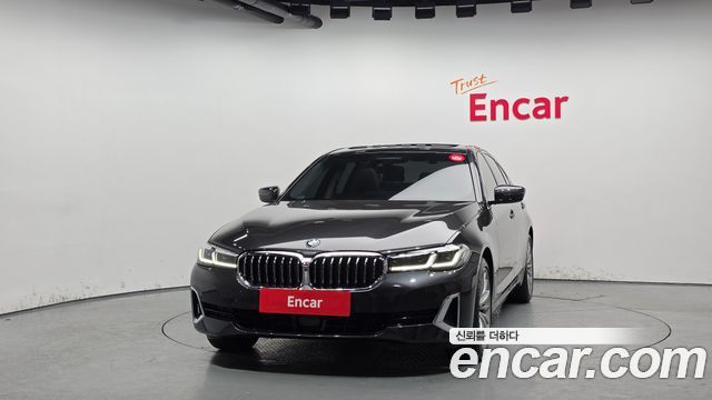 BMW 5-Series 530i xDrive Luxury