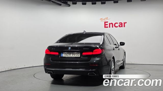 BMW 5-Series 530i xDrive Luxury