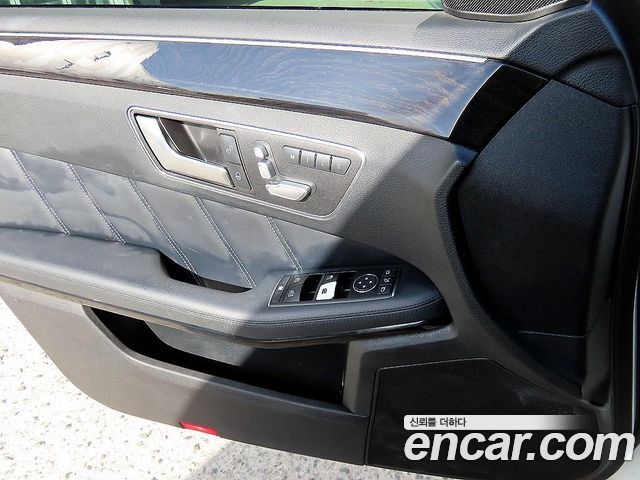 Mercedes-Benz E-Class E250 BlueTec 4MATIC AV