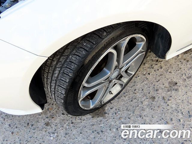 Mercedes-Benz E-Class E250 BlueTec 4MATIC AV