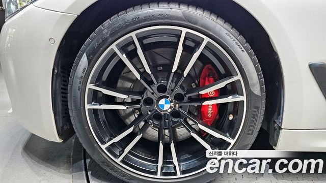 BMW 5-Series 520d M Sport package