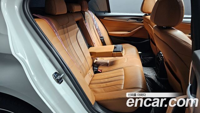 BMW 5-Series 520d M Sport package