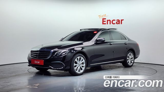 Mercedes-Benz E-Class E300 4MATIC Exclusive