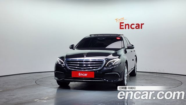 Mercedes-Benz E-Class E300 4MATIC Exclusive