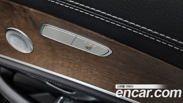 Mercedes-Benz E-Class E300 4MATIC Exclusive