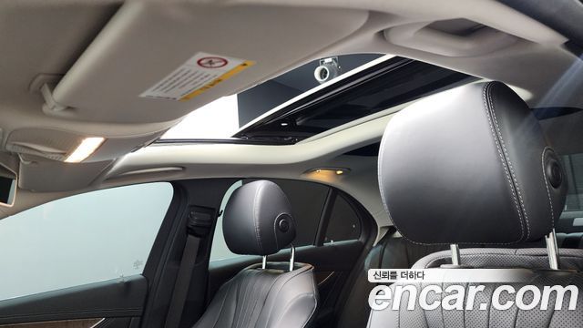 Mercedes-Benz E-Class E300 4MATIC Exclusive