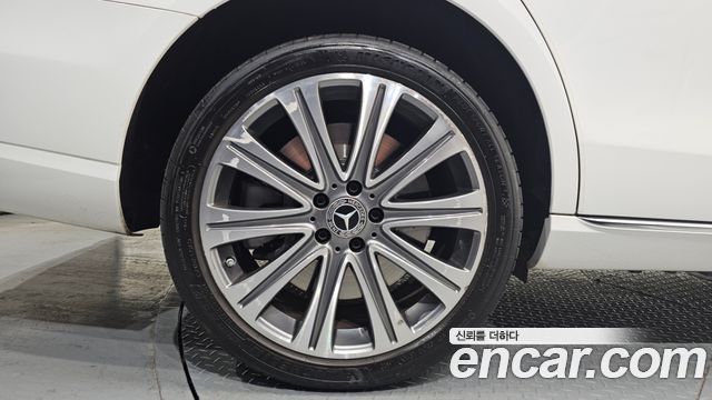 Mercedes-Benz E-Class E450 4MATIC Exclusive
