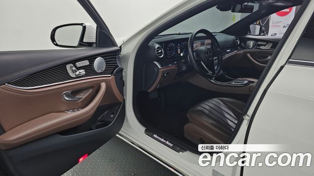 Mercedes-Benz E-Class E450 4MATIC Exclusive