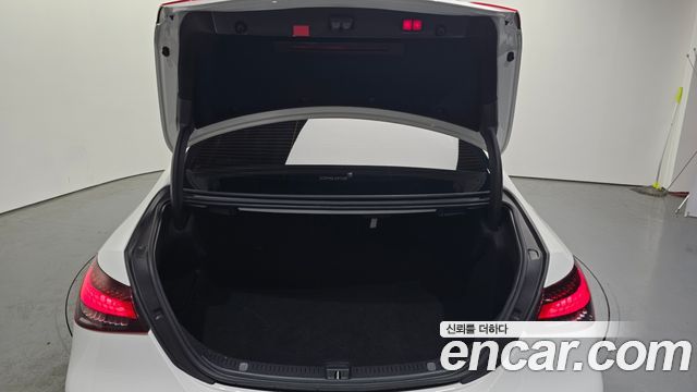 Mercedes-Benz E-Class E450 4MATIC Exclusive