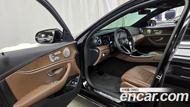 Mercedes-Benz E-Class E300e 4MATIC Exclusive
