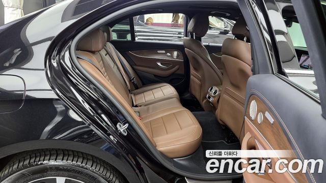 Mercedes-Benz E-Class E300e 4MATIC Exclusive
