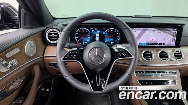 Mercedes-Benz E-Class E300e 4MATIC Exclusive