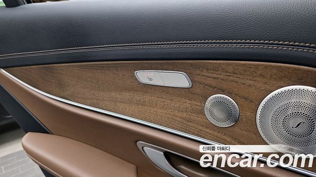 Mercedes-Benz E-Class E300e 4MATIC Exclusive