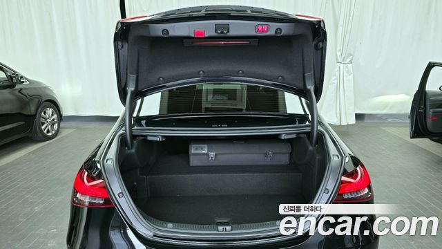 Mercedes-Benz E-Class E300e 4MATIC Exclusive