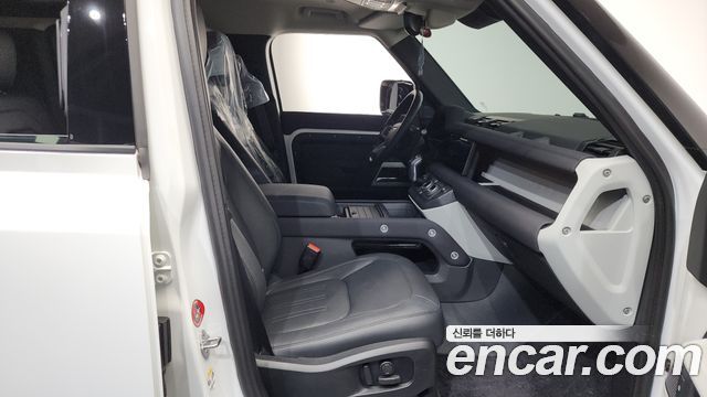 Land Rover Defender 110 D250 SE