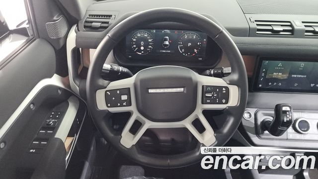Land Rover Defender 110 D250 SE