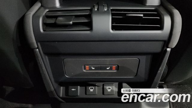 Land Rover Defender 110 D250 SE