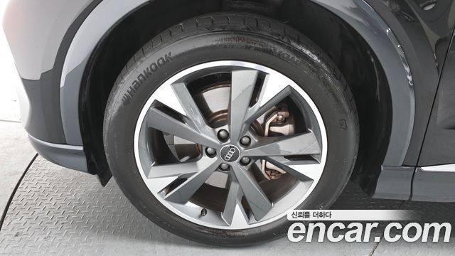 Audi Q4 e-tron 40 Premium