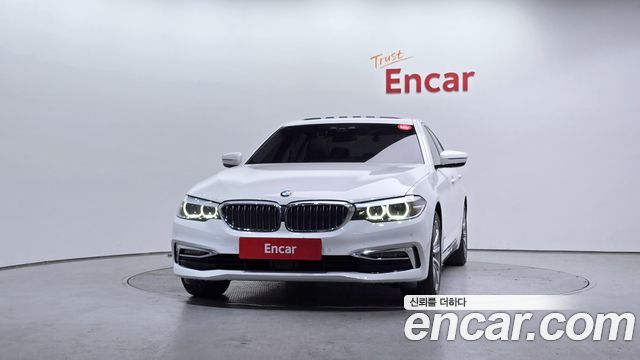 BMW 5-Series 520i Luxury