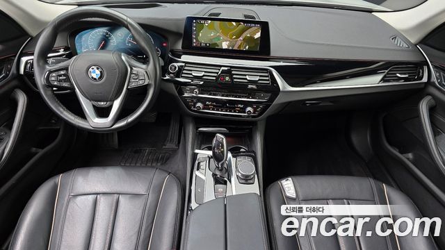 BMW 5-Series 520i Luxury