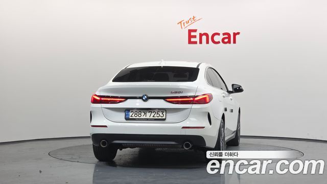 BMW 2-Series 220i Advantage