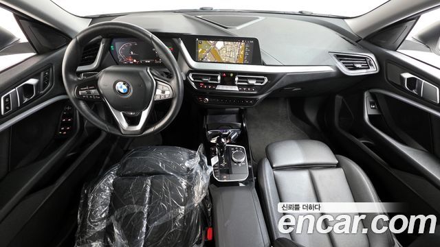 BMW 2-Series 220i Advantage