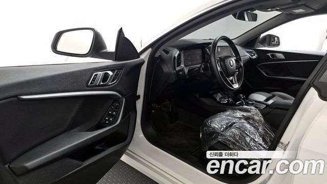 BMW 2-Series 220i Advantage