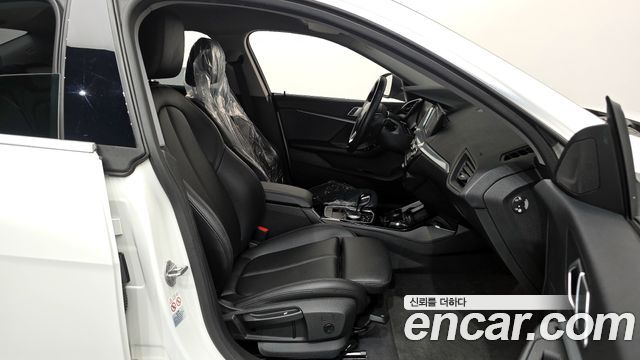 BMW 2-Series 220i Advantage