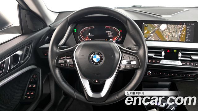 BMW 2-Series 220i Advantage