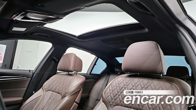 BMW 5-Series 530i M Sport Package