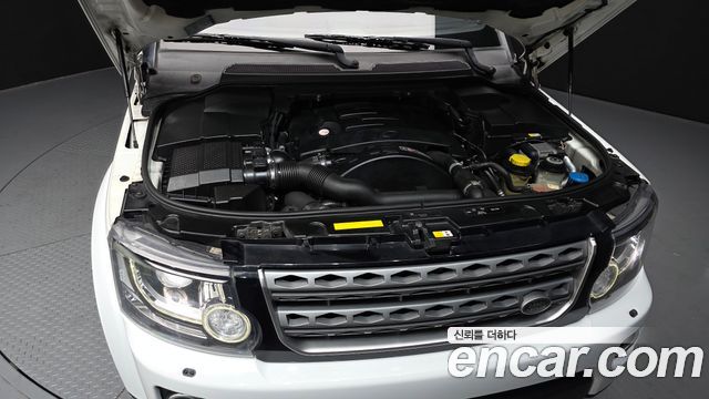 Land Rover Discovery 3.0 SDV6 SE