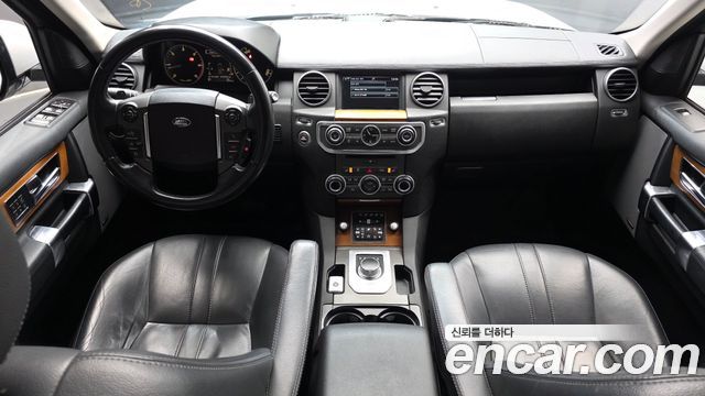 Land Rover Discovery 3.0 SDV6 SE