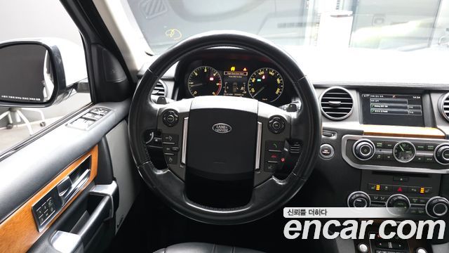 Land Rover Discovery 3.0 SDV6 SE