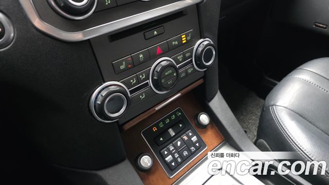Land Rover Discovery 3.0 SDV6 SE
