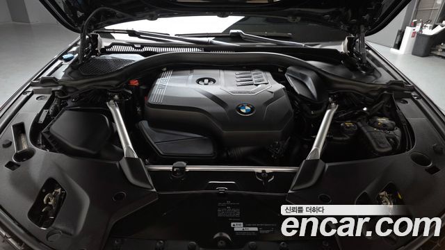 BMW 5-Series 530i xDrive Luxury Plus