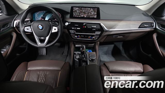BMW 5-Series 530i xDrive Luxury Plus