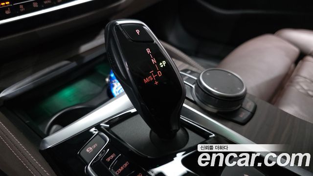 BMW 5-Series 530i xDrive Luxury Plus