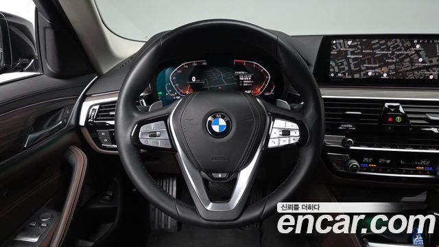 BMW 5-Series 530i xDrive Luxury Plus