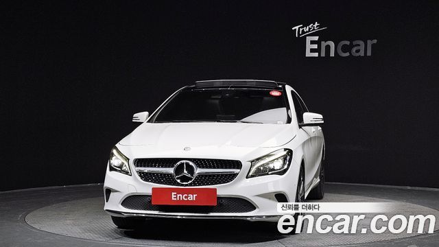 Mercedes-Benz CLA-Class CLA250 4MATIC